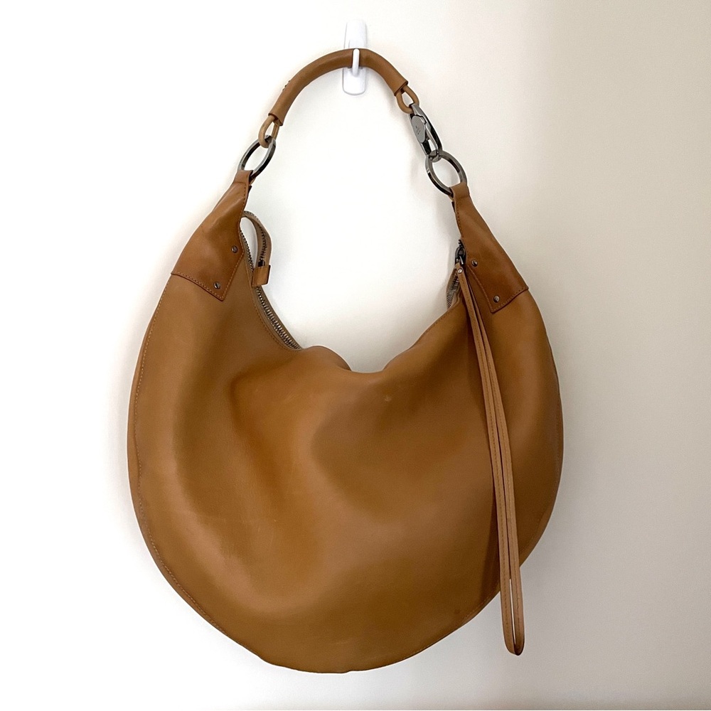 Authentic Gucci Elegant Tan Leather Hobo Half Moon Bag
